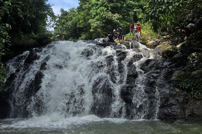 Air Terjun Munggu Lahung